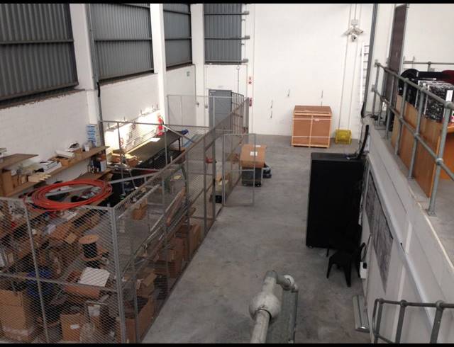 425M² FACTORY TO LET IN AIRPORT INDUSTRIA